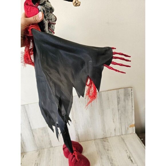 Amscan scary jester skeleton tall Halloween trap - Picture 5 of 8